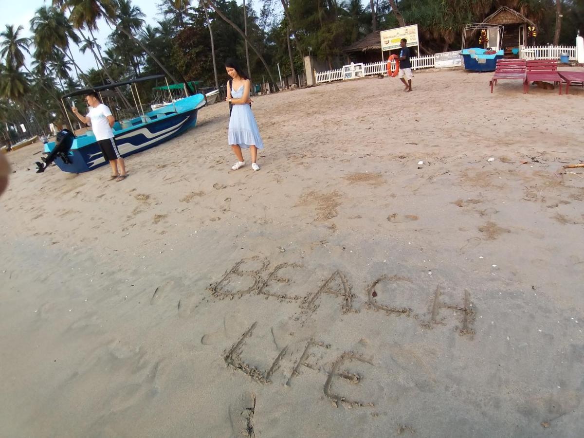 Beach Life Uppuveli Trincomalee Exterior photo
